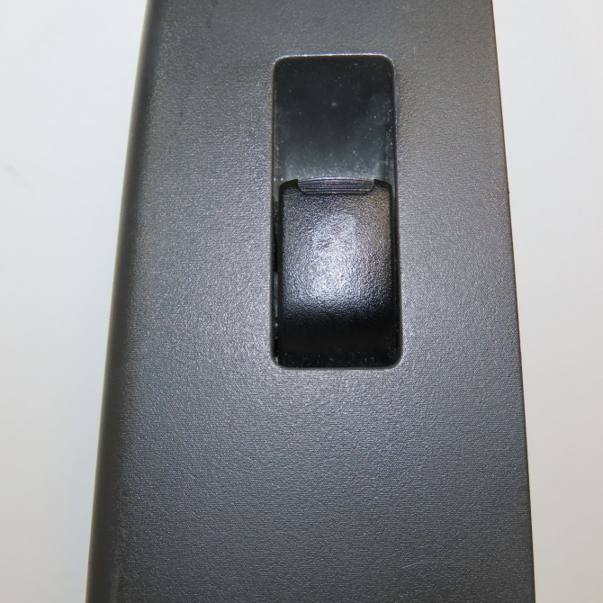 Commande lève-glace porte avant droite occasion CHEVROLET SPARK Phase 1 01-2010->09-2012 95015361 2