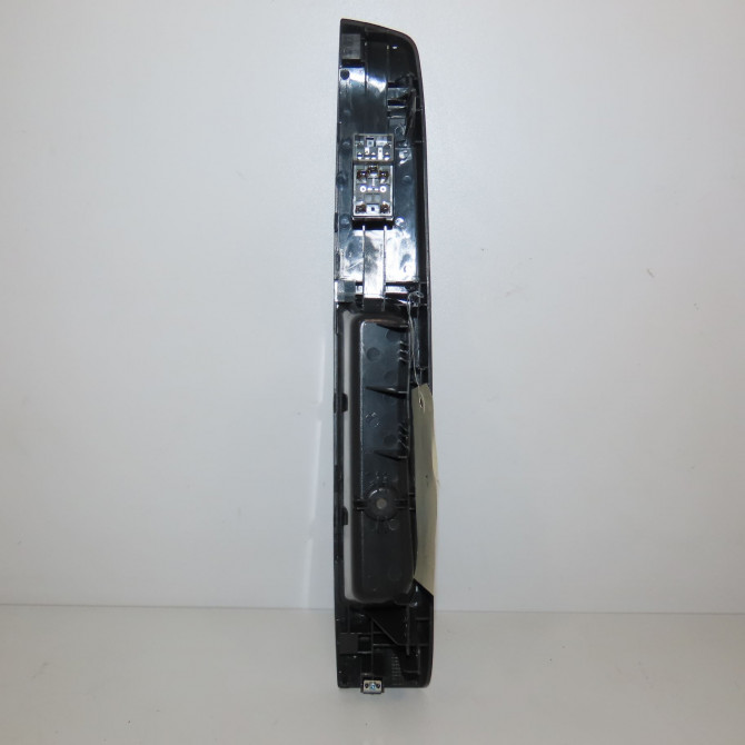 Commande lève-glace porte avant droite occasion CHEVROLET SPARK Phase 1 01-2010->09-2012 95015361 3