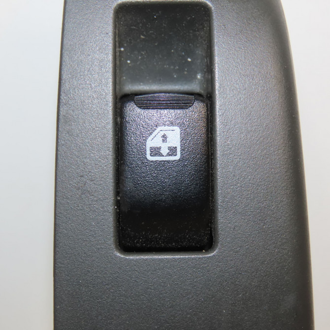 Commande leve-glace porte arrière gauche occasion CHEVROLET SPARK Phase 1 01-2010->09-2012 2