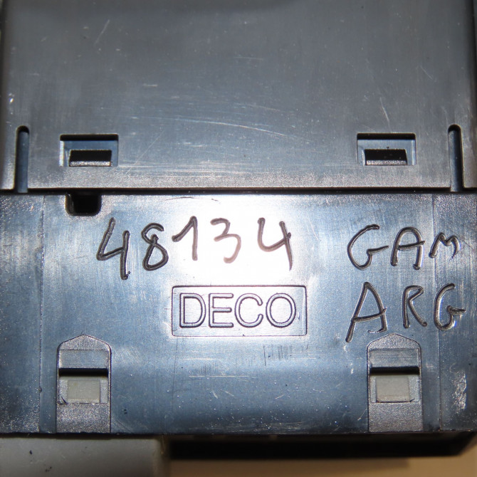 Commande leve-glace porte arrière gauche occasion CHEVROLET SPARK Phase 1 01-2010->09-2012 4