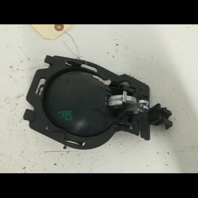 Poignee int porte avg occasion CITROEN C2 Phase 1 09-2003->10-2008 1.1i 9143N1 2
