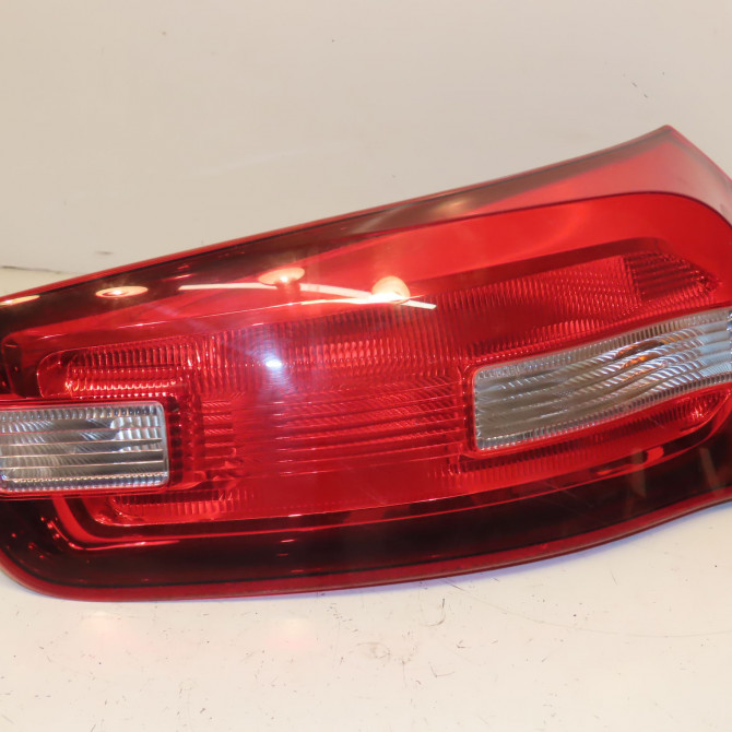 Feu arrière intérieur droit occasion CITROEN C4 PICASSO II Phase 1 04-2013->... 1.6 e-HDi 8v 115ch 1