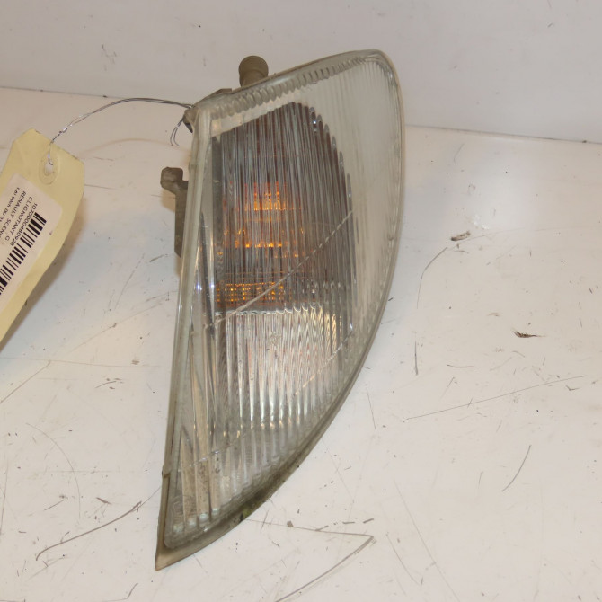 Clignotant gauche occasion RENAULT SCENIC I Phase 1 09-1996->08-1999 1.6i 90ch 7701040712 1