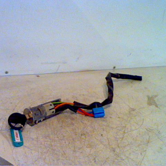 Antivol de direction occasion PEUGEOT 206 Phase 1 09-1998->03-2009 4162Z1 1