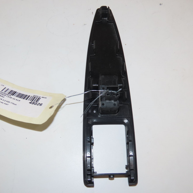 Commande leve-glace porte arrière gauche occasion CITROEN C6 Phase 1 12-2005->03-2013 2.2 HDI 170ch 2