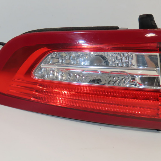 Feu arrière interieur gauche occasion CITROEN DS5 Phase 1 06-2011->... 9803168080 1