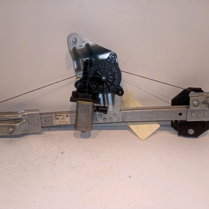 Mecanisme+moteur leve-glace ard occasion DACIA SANDERO II Phase 1 10-2012->... 0.9 TCE 90ch 827206057R 1