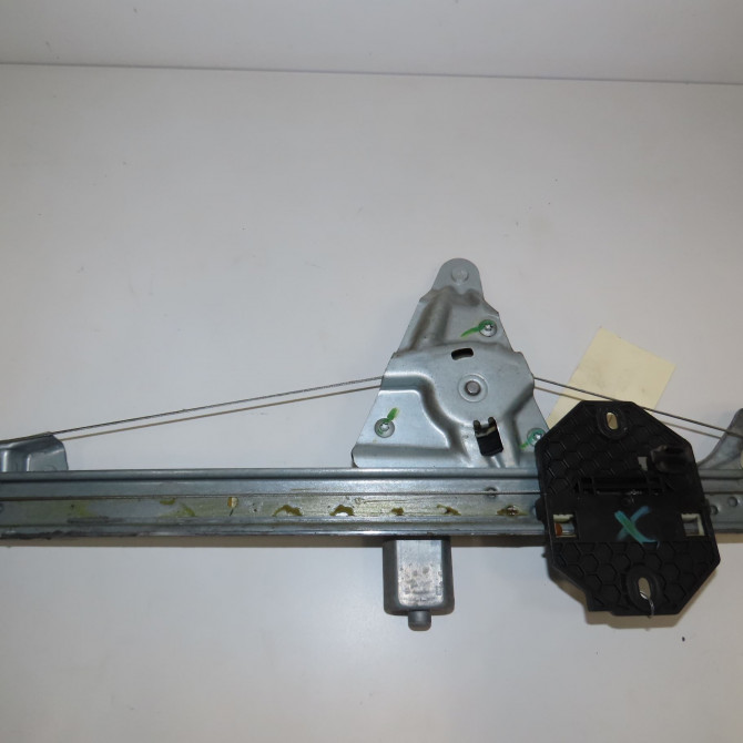 Mecanisme+moteur leve-glace ard occasion DACIA SANDERO II Phase 1 10-2012->... 0.9 TCE 90ch 827206057R 2