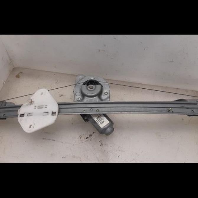 Mecanisme+moteur leve-glace avg occasion DACIA LOGAN I Phase 1 06-2005->06-2008 1.4 MPI 7700428581 2