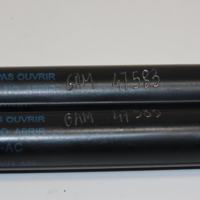 Verin droit hayon occasion FORD FIESTA VI Phase 1 10-2008->11-2012 1.4i 1666068 2