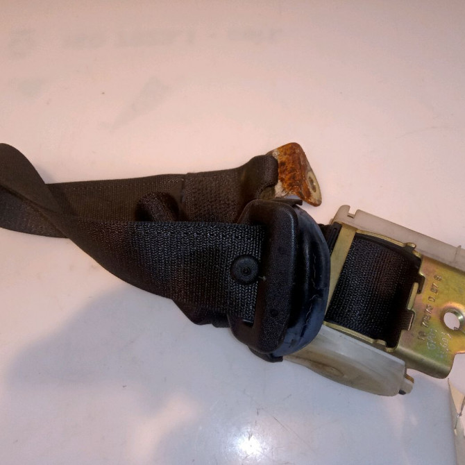 Ceinture arrière gauche occasion OPEL CORSA II Phase 2 04-1997->10-2000 1.2i 90444265 2
