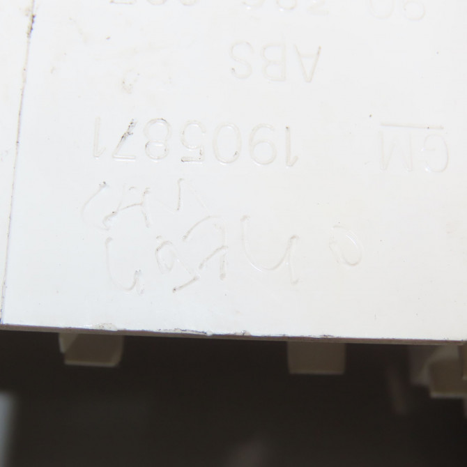 Commande de chauffage occasion OPEL CORSA II Phase 1 03-1993->04-1997 1.4i 8v 60ch 9198553 4