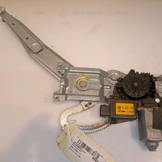 Mecanisme+moteur leve-glace avg occasion OPEL CORSA II Phase 2 04-1997->10-2000 1.2i 90444379 1