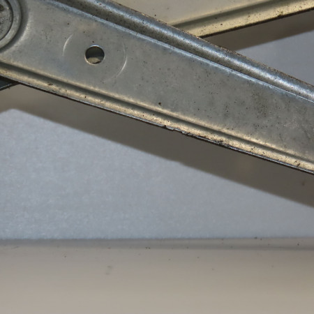 Mecanisme+moteur leve-glace avg occasion OPEL CORSA II Phase 1 03-1993->04-1997 1.4i 8v 60ch 90444379