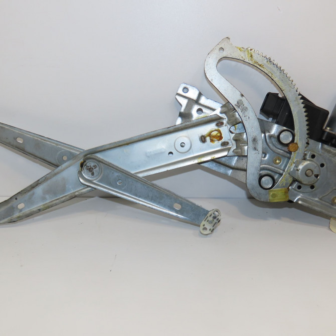 Mecanisme+moteur leve-glace avg occasion OPEL CORSA II Phase 1 03-1993->04-1997 1.4i 8v 60ch 90444379 2