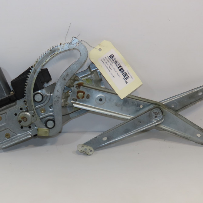 Mecanisme + moteur lève-glace avant droit occasion OPEL CORSA II Phase 1 03-1993->04-1997 1.4i 8v 60ch 90388862 2