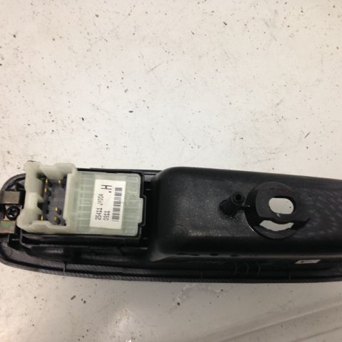 Commande leve-glace porte arrière gauche occasion RENAULT KOLEOS I Phase 1 06-2008->12-2011 2.0 DCI 150ch 2