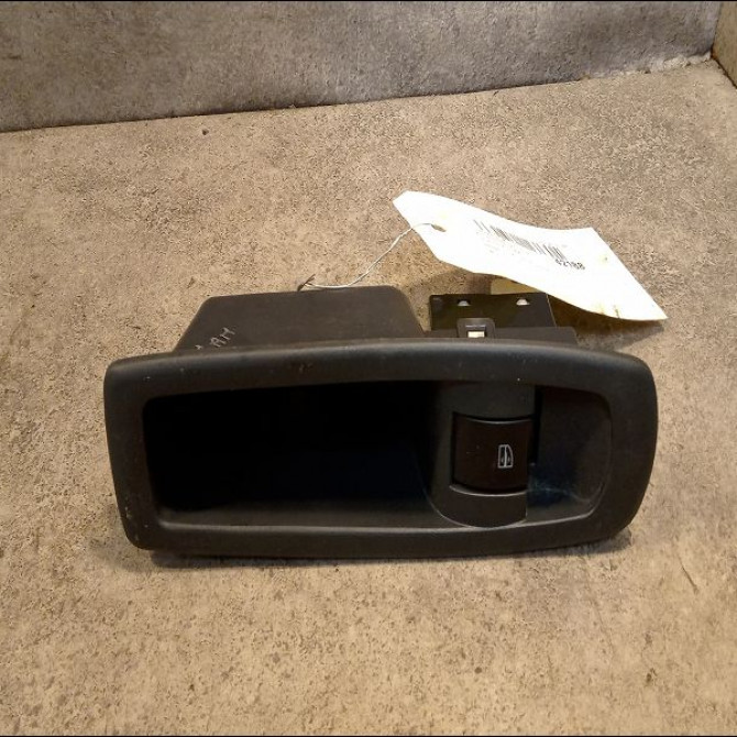 Commande leve-glace porte arrière gauche occasion RENAULT KOLEOS I Phase 1 06-2008->12-2011 2.0 DCI 16v 150ch 1