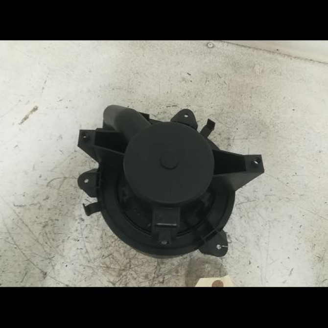 Ventilateur de chauffage occasion FIAT DOBLO I Phase 2 01-2006->12-2009 1.9 DT Multijet 105CH 71735484 2