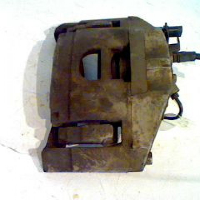 Etrier de frein avant droit occasion AUDI A6 ALLROAD II Phase 2 07-2000->12-2005 4F0615124 1