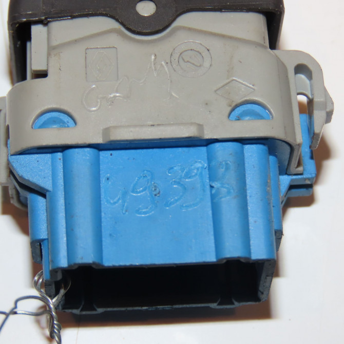 Commande lève-glace porte avant droite occasion RENAULT MASTER III Phase 2 06-2014->... 2.3 DCI 145ch 8200476809 3