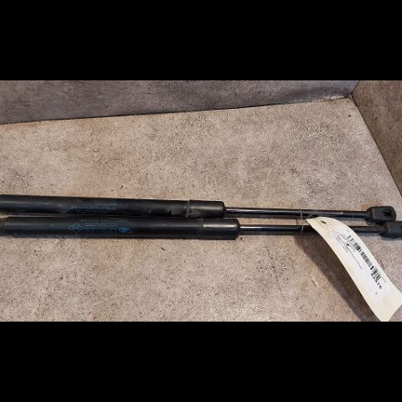 Verin droit hayon occasion RENAULT MEGANE III Phase 1 11-2008->01-2012 904510001R