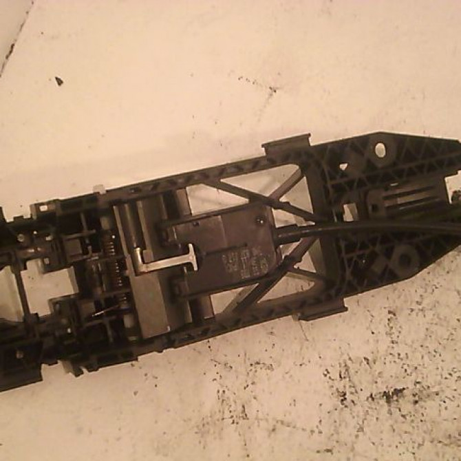 Serrure porte avd occasion VOLKSWAGEN TIGUAN I TIGUAN I Phase 2 2011-04-01->2016-12-31 2.0 TDI 140ch 5N1837016M 2