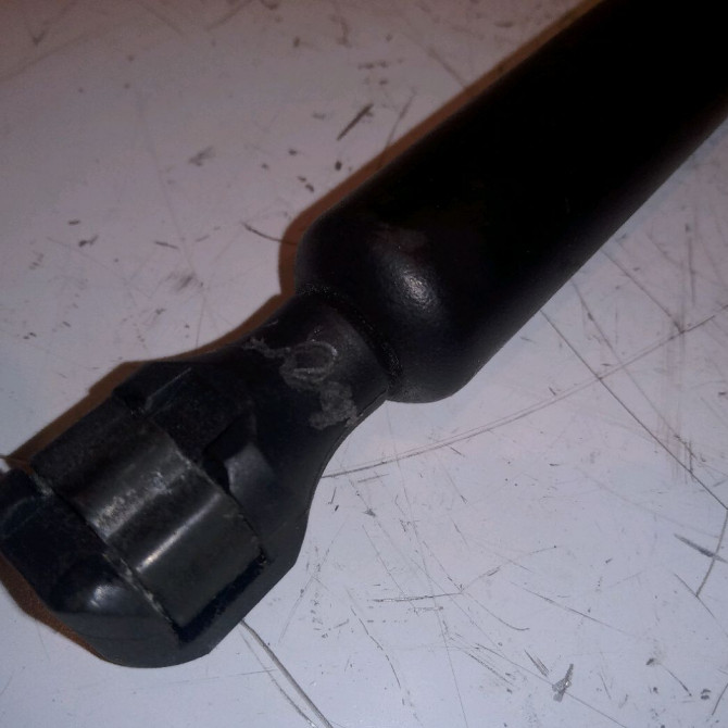 Verin droit hayon occasion RENAULT TWINGO I Phase 3 08-2000->06-2007 1.2i 8v 60ch 2