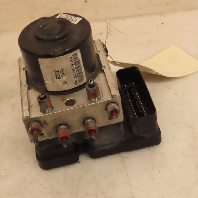 Unité hydraulique ABS occasion SUZUKI SWIFT III Phase 1 03-2005->09-2011 1.3 VVT 5611063JA2 2