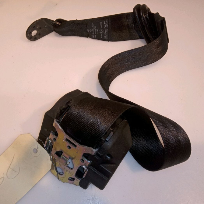 Ceinture arrière gauche occasion VOLKSWAGEN POLO IV Phase 2 05-2005->09-2009 1.4 TDI 70ch 6Q0857805ARAA 2