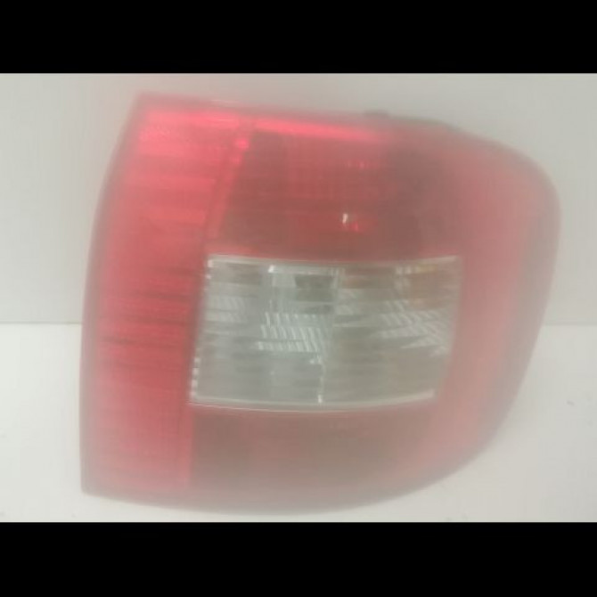 Feu arrière droit occasion FIAT MULTIPLA Phase 2 09-2004->04-2010 1.9 DT MULTIJET 120ch 51720552 1