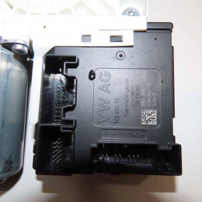 Mecanisme + moteur lève-glace avant droit occasion VOLKSWAGEN PASSAT VI Phase 1 CC 11-2011->12-2017 3C8837462M 3