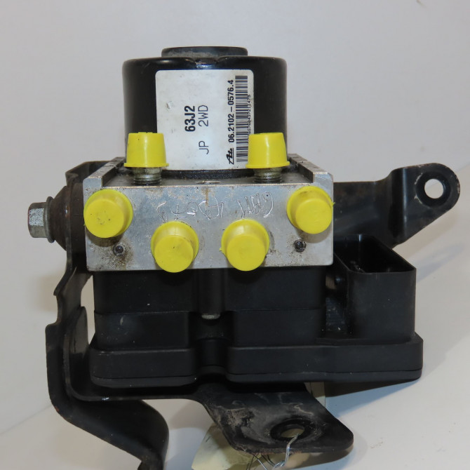 Unité hydraulique ABS occasion SUZUKI SWIFT III Phase 1 03-2005->09-2011 1.3i 90ch 5611063JA2 2