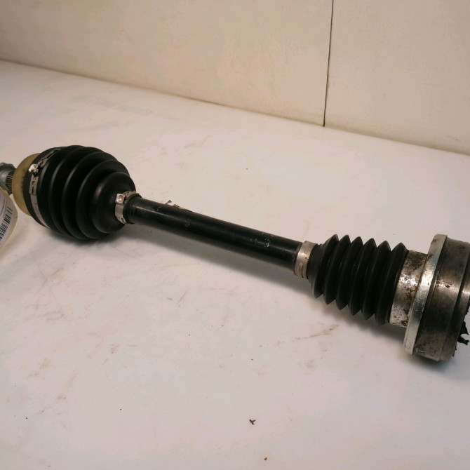 Transmission avant gauche occasion VOLKSWAGEN POLO IV Phase 2 05-2005->09-2009 1.4 TDI 70ch 6Q0407271DJ 1