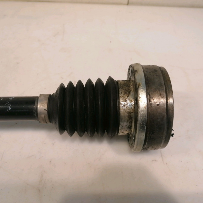 Transmission avant gauche occasion VOLKSWAGEN POLO IV Phase 2 05-2005->09-2009 1.4 TDI 70ch 6Q0407271DJ 3