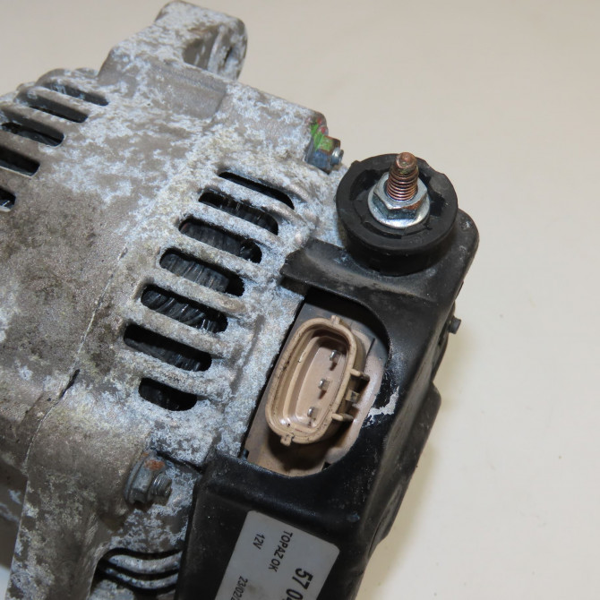 Alternateur occasion TOYOTA YARIS I Phase 2 03-2003->12-2005 75 D-4D 2706033040 5