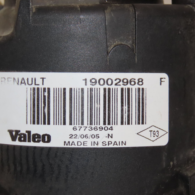 Phare antibrouillard avant droit occasion RENAULT TWINGO I Phase 3 08-2000->06-2007 1.2i 16v 7701045717 3