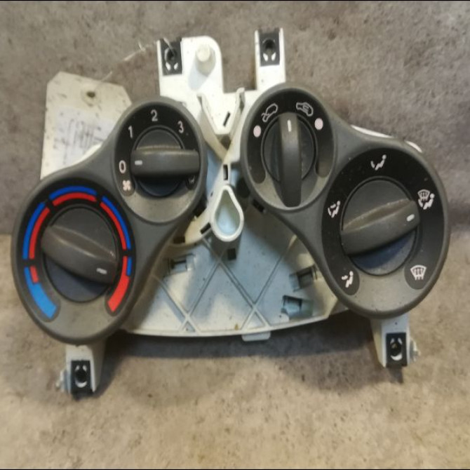 Commande de chauffage occasion FIAT PANDA II Phase 1 09-2003->12-2012 1.1i 77362520 1