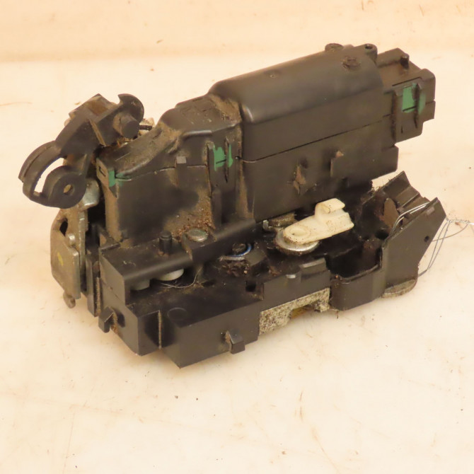 Serrure porte ard occasion DACIA LODGY Phase 1 01-2012->... 1.2 TCE 115ch 825020953R 1