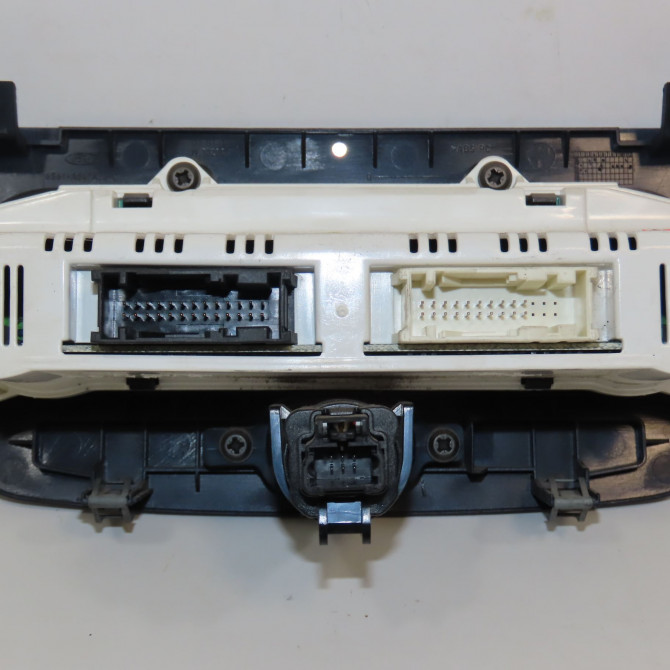 Commande de chauffage occasion FORD FIESTA V Phase 2 10-2005->10-2008 1.4 TDCI 1436158 2