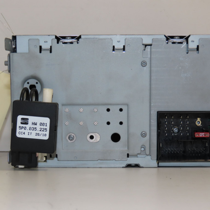 Autoradio occasion SEAT LEON II Phase 2 05-2009->09-2012 1.6 TDI 105ch 5P0035186B 2