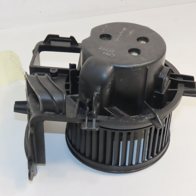 Ventilateur de chauffage occasion RENAULT CLIO II Phase 2 06-2001->07-2006 1.2 16v 7701050899 2