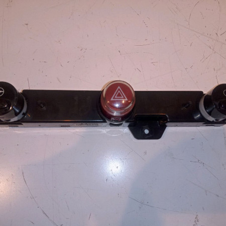 Bouton de warning occasion FIAT 500 II 500 II Phase 1 2007-07-01->2016-03-31 1.2i 69ch 735451107