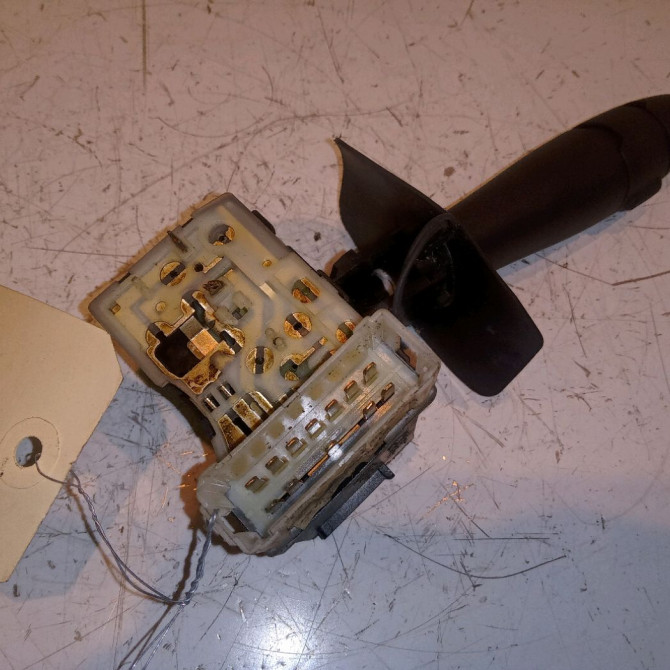 Commande essuie glace occasion RENAULT CLIO CAMPUS II Phase 1 07-2006->07-2009 1.2i 2