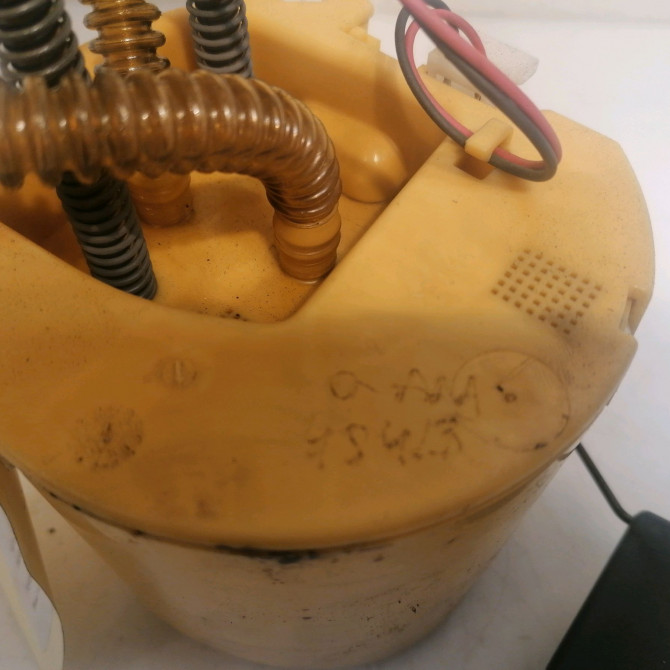 Jauge a carburant occasion TOYOTA AURIS I Phase 1 03-2007->03-2010 2.0 D-4D 3