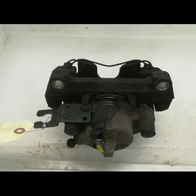 Etrier de frein avant droit occasion RENAULT LAGUNA II Phase 1 11-2000->03-2005 1.9 DCI 120ch 7701049104 2