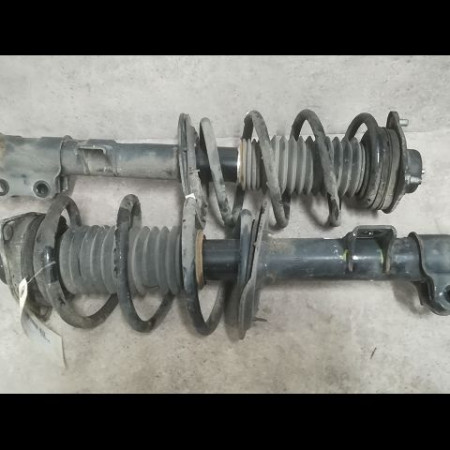 Amortisseur avant droit occasion KIA SPORTAGE III Phase 1 09-2010->... 1.7 CRDI 115ch 546613U000