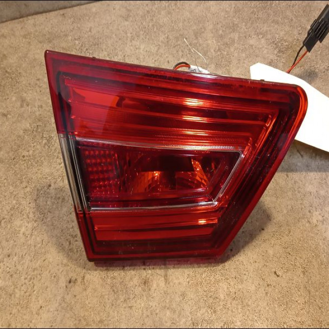 Feu arrière interieur gauche occasion RENAULT CLIO IV Phase 1 07-2012->... 0.9 TCE 90ch 1