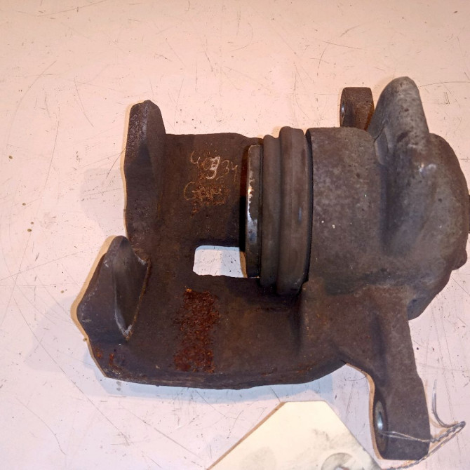 Etrier de frein avant droit occasion FORD 146 Phase 1 04-1995->04-1999 1.5 TDCI 75ch 1834044 2