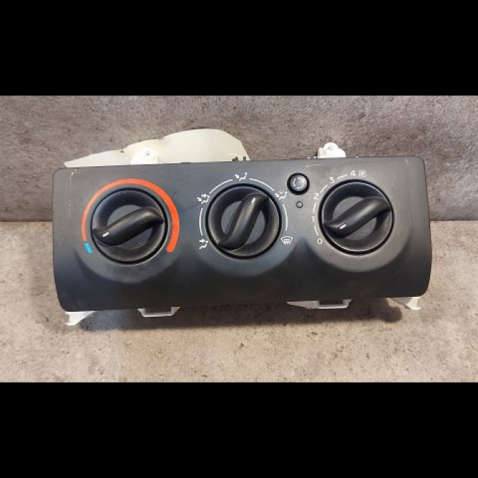 Commande de chauffage occasion RENAULT CLIO II Phase 2 06-2001->07-2006 1.5 DCI 65ch 1